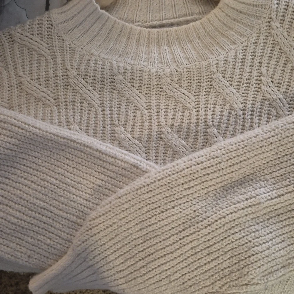 J Crew White Cable Knit Sweater Sz M